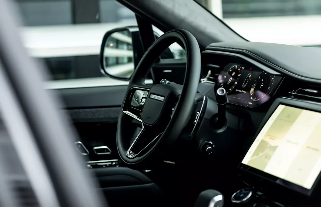 2023 Manhart Range Rover Sport 19 Motor16