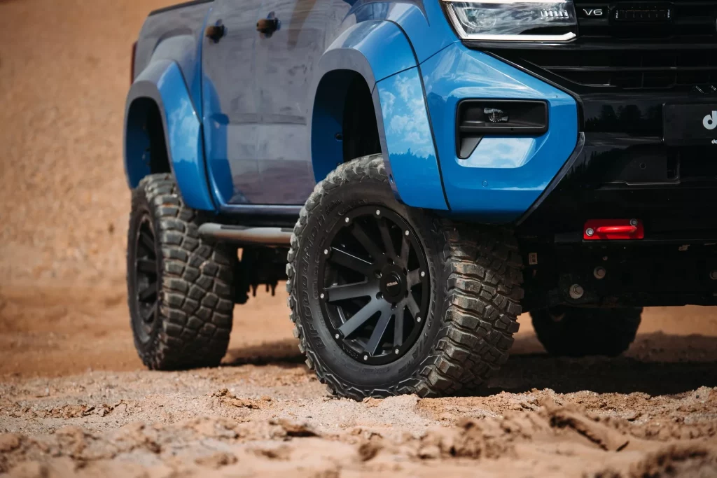 2023 Volkswagen Amarok Delta4x4 Beast 2.0. Imagen detalle llanta.