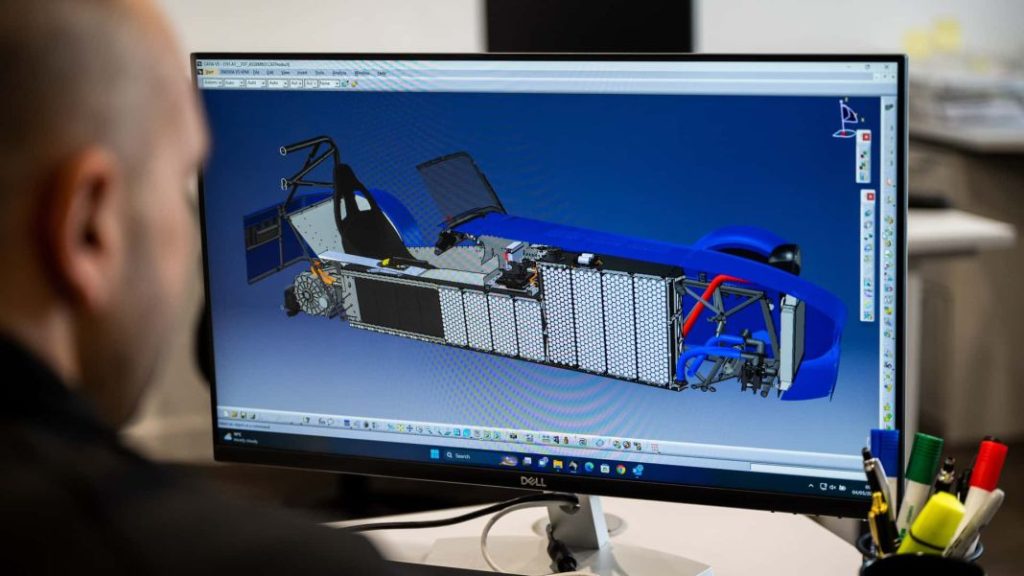 Caterham lleva tiempo trabajando en un deportivo eléctrico, empleando incluso la base del Caterham Seven.