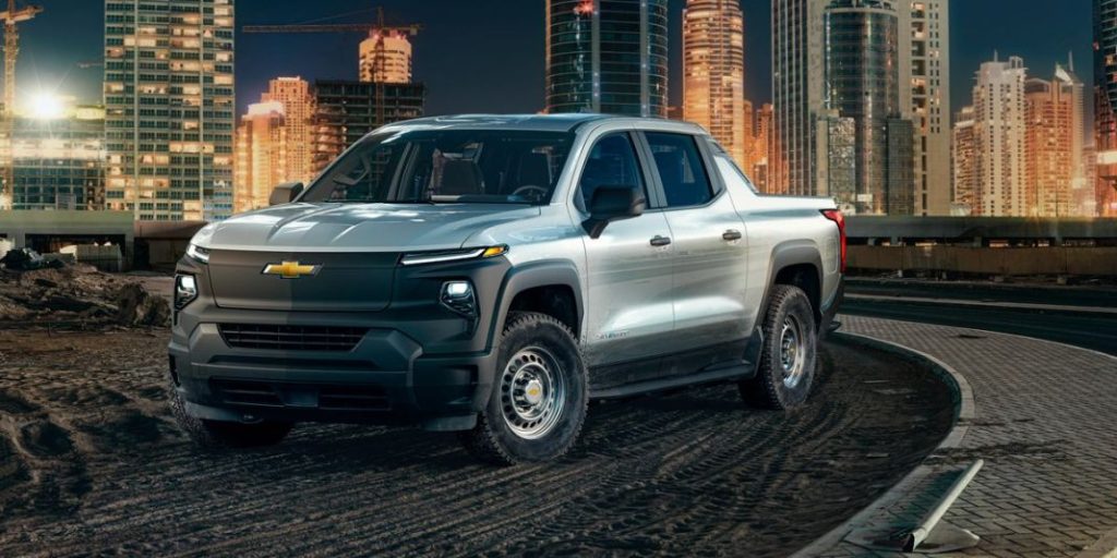 2023 Chevrolet Silverado EV Work Truck. Imagen frontal.