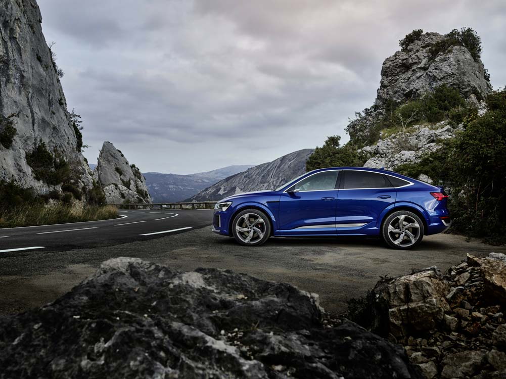 Audi SQ8 e-tron. Ya puedes comprar este SUV de alto rendimiento 11 Motor16 Audi SQ8 e tron Sportback 4 Motor16