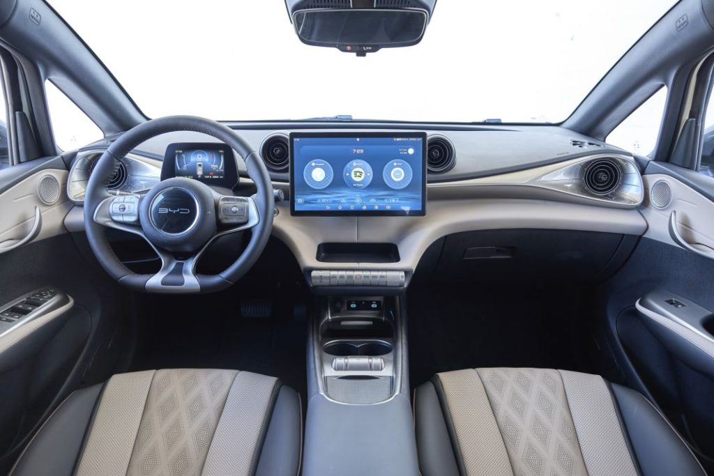 El BYD Dolphin ya tiene precio y es uno de los eléctricos más baratos del mercado 2 Motor16 BYD Dolphin 2 Motor16