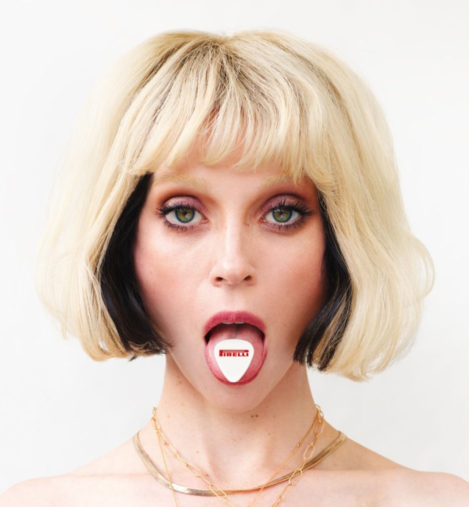 Calendario Pirelli: ya se pueden ver las mejores fotos en España 28 Motor16 Calendario Pirelli 2021 Bryan Adams Cover Motor16