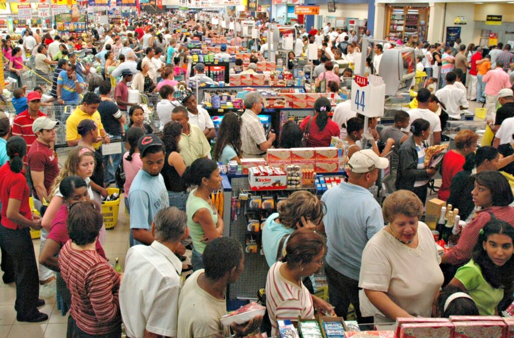 Compras en supermercado 1024x673 1 Motor16