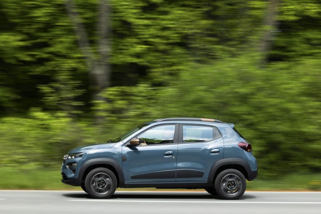 ¿Quieres recorrer el Camino de Santiago? Atento a la propuesta de Dacia 2 Motor16 Dacia Spring 65 Extreme (2)