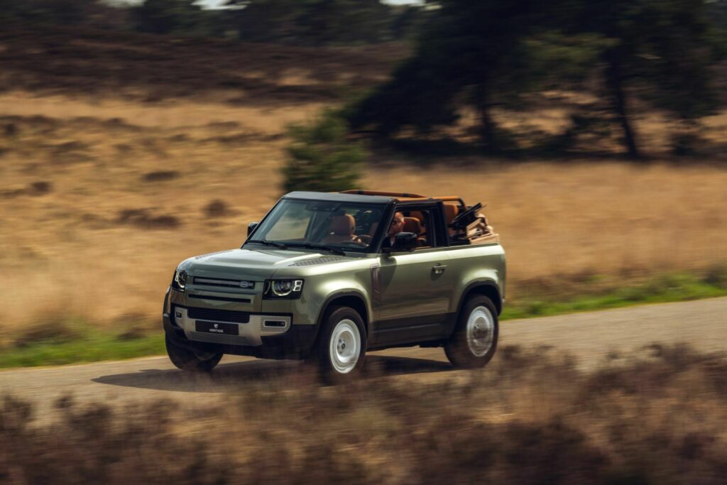 Land Rover Defender 90 Convertible 2024 Heritage Customs 18 Motor16