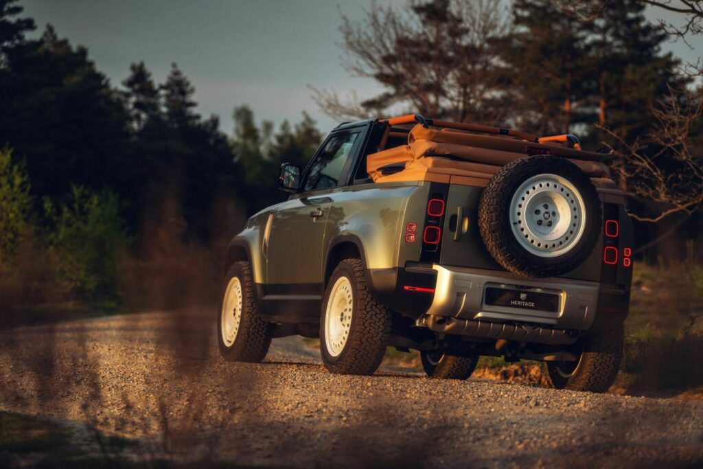 Land Rover Defender 90 Convertible 2024 Heritage Customs 35 Motor16
