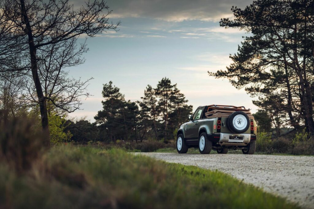 Land Rover Defender 90 Convertible 2024 Heritage Customs 41 Motor16
