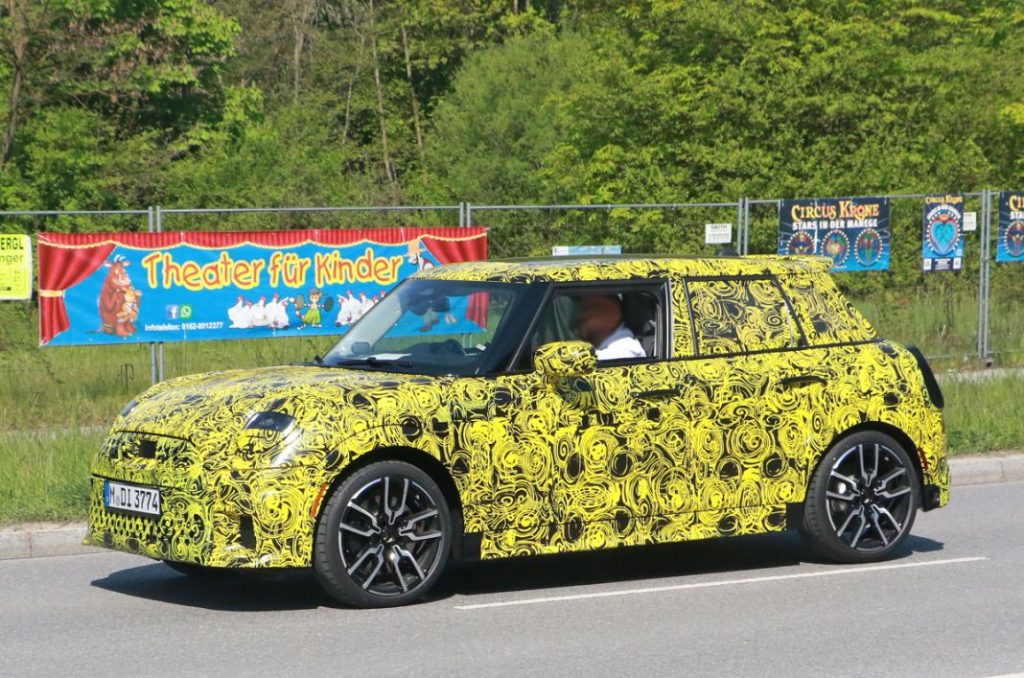 Todo listo para el Mini Cooper 5 puertas 8 Motor16 MINI Cooper 5 door 6 Motor16