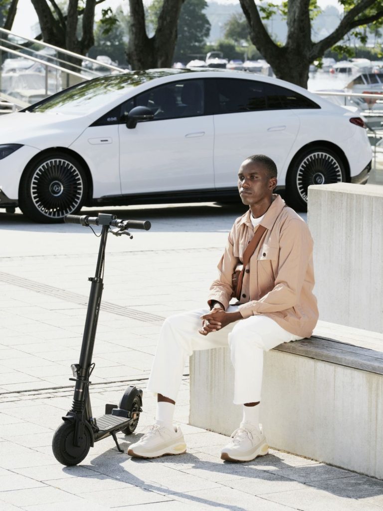 Mercedes-AMG se pasa la micromovilidad con el patinete E-Scooter 1 Motor16 Mercedes AMG E Scooter 12 Motor16