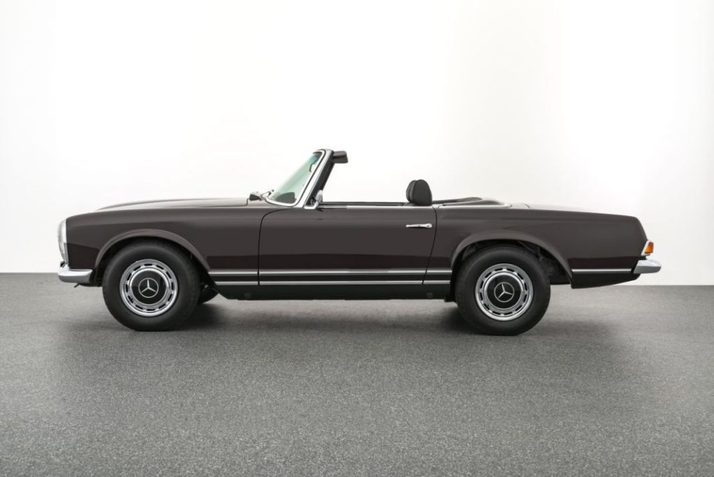 BRABUS te permite reestrenar un Mercedes Pagoda de los años 60. Pero no será nada barato 1 Motor16 Mercedes-Benz 280 SL Pagoda BRABUS Classic (5)