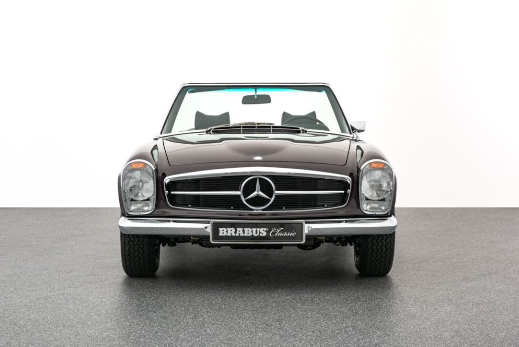 BRABUS te permite reestrenar un Mercedes Pagoda de los años 60. Pero no será nada barato 8 Motor16 Mercedes Benz 280 SL Pagoda BRABUS Classic 7 Motor16