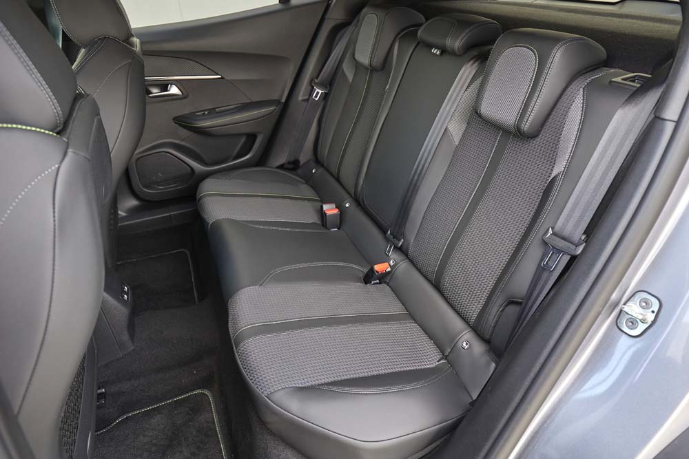 Comparativa Seat Arona 1.0 TSI, Peugeot 2008 1.2 PureTech y VW T-Cross 1.0 TSI 33 Motor16 Peugeot 2008 16 Motor16