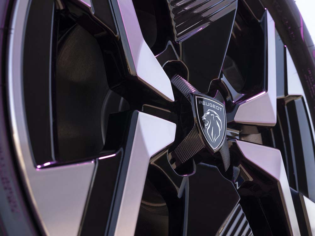 Nuevo Peugeot E-2008 First Edition: Ya lo puedes reservar... pero corre 6 Motor16 Peugeot E 2008 3 Motor16