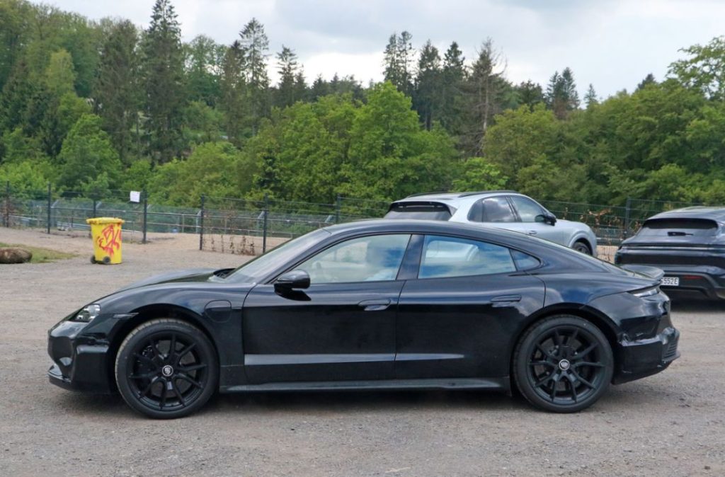 Porsche Taycan Rear spoiler 15 Motor16