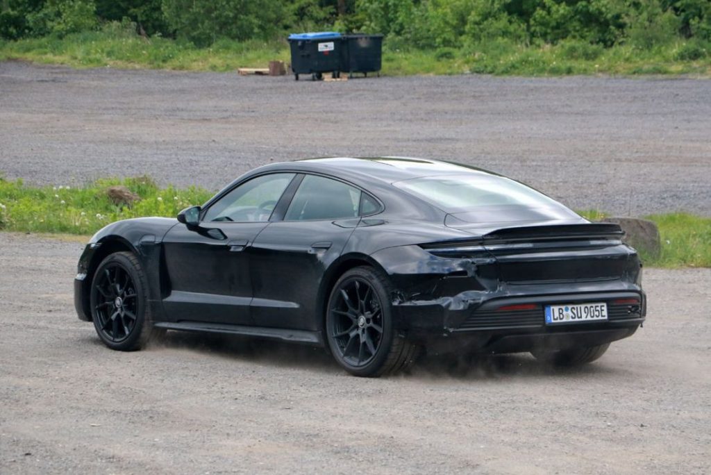 Porsche Taycan Rear spoiler 18 Motor16