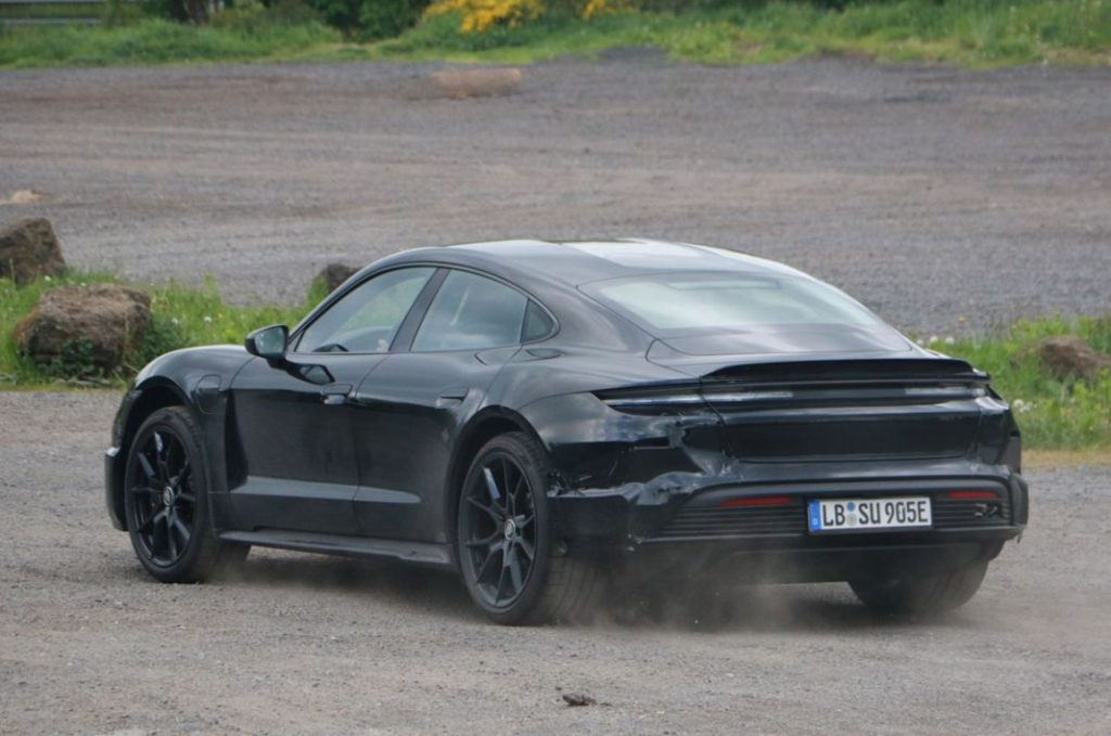 Porsche Taycan Rear spoiler 19 Motor16