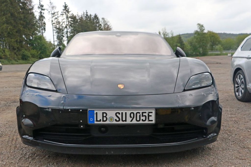 Porsche Taycan Rear spoiler 4 Motor16