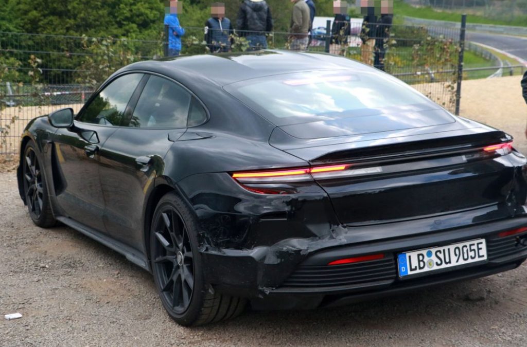 Porsche Taycan Rear spoiler 7 Motor16
