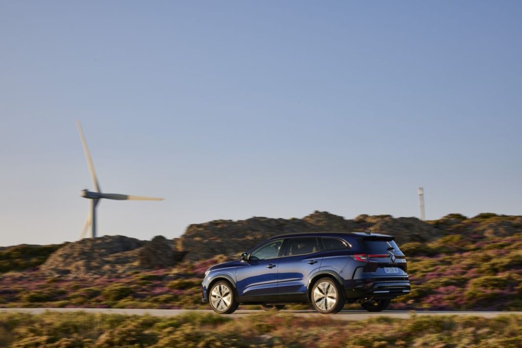 Primera prueba del Renault Espace VI E-Tech Full Hybrid 200: La reinvención del monovolumen 3 Motor16 Renault Espace VI E Tech full hybrid 200 cv prueba 108 Motor16