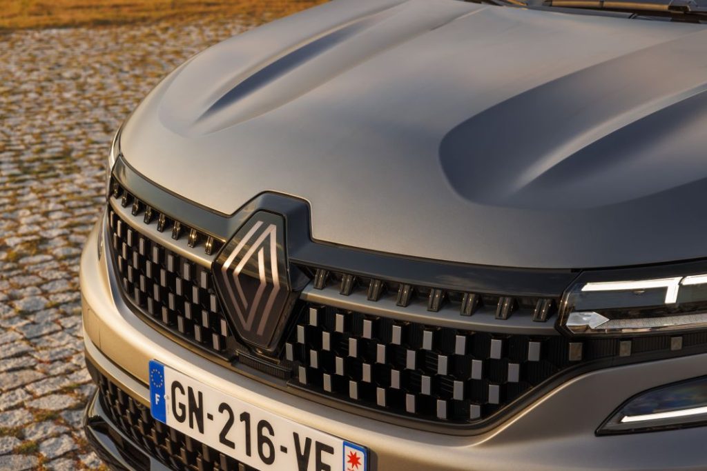 Primera prueba del Renault Espace VI E-Tech Full Hybrid 200: La reinvención del monovolumen 15 Motor16 Renault Espace VI E Tech full hybrid 200 cv prueba 131 Motor16