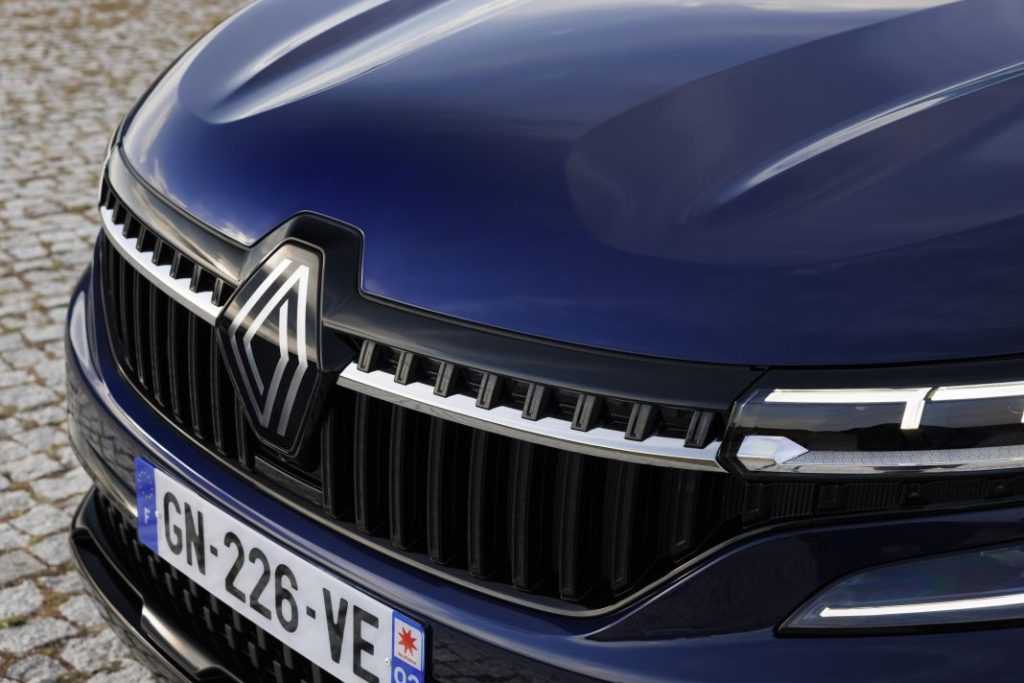 Primera prueba del Renault Espace VI E-Tech Full Hybrid 200: La reinvención del monovolumen 42 Motor16 Renault Espace VI E Tech full hybrid 200 cv prueba 71 Motor16