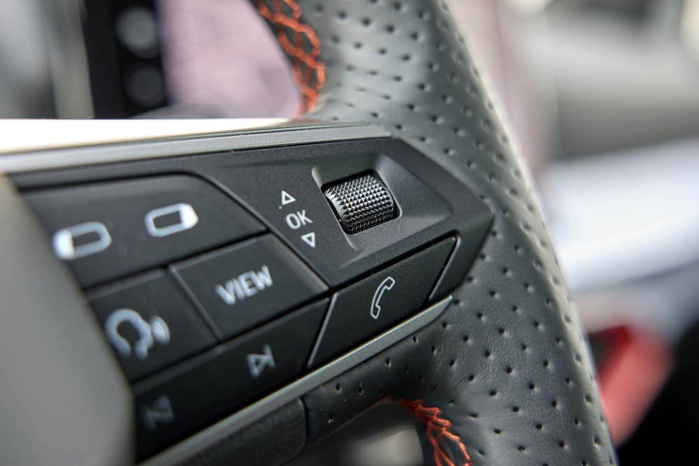 Comparativa Seat Arona 1.0 TSI, Peugeot 2008 1.2 PureTech y VW T-Cross 1.0 TSI 56 Motor16 Seat Arona 15 Motor16
