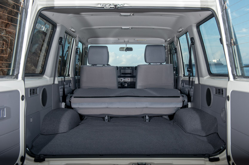 Toyota Land Cruiser 70 nuevo motor diesel turbo 14 Motor16