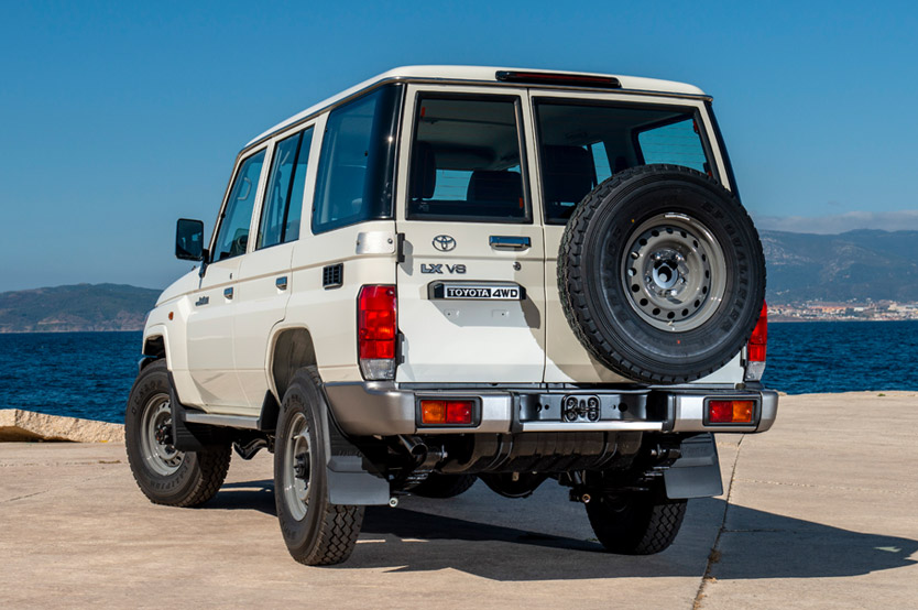 Toyota Land Cruiser 70 nuevo motor diesel turbo 8 Motor16