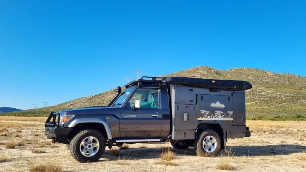 Este Toyota Land Cruiser 70 es un todoterreno camperizado para viajar al fin del mundo 5 Motor16 Toyota land Cruiser 70 camper 3 Motor16