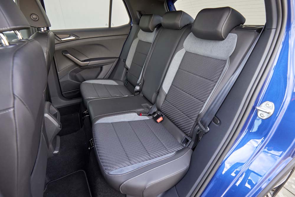 Comparativa Seat Arona 1.0 TSI, Peugeot 2008 1.2 PureTech y VW T-Cross 1.0 TSI 81 Motor16 Volkswagen T Cross 16 1 Motor16
