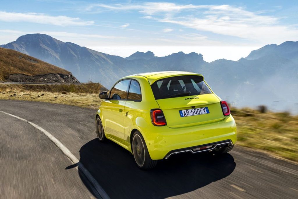 Abarth 500e: el eléctrico que no busca la eficiencia 1 Motor16 abarth 500e 15 Motor16