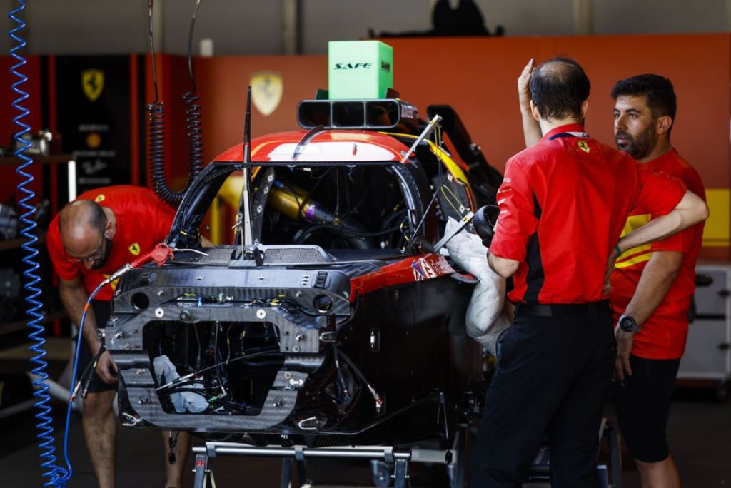 La crónica de unos accidentes anunciados: cómo destrozar coches de millones de euros ¿también en la Fórmula 1? 2 Motor16 accidente ferrari calado sebring Motor16