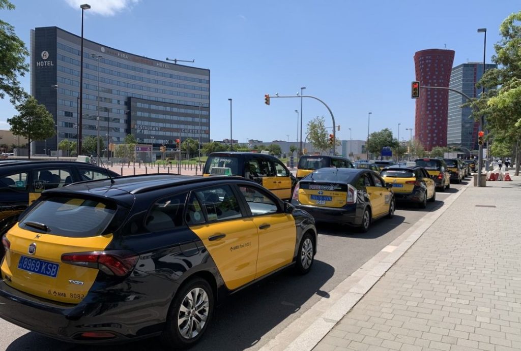 'No te puedes imaginar lo que se han dejado olvidado en mi taxi': palabra de taxista 2 Motor16 ciudades