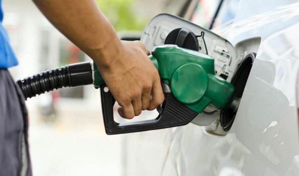 El truco definitivo para saber si una gasolinera nos engaña al echar gasolina 118 Motor16 gasolina