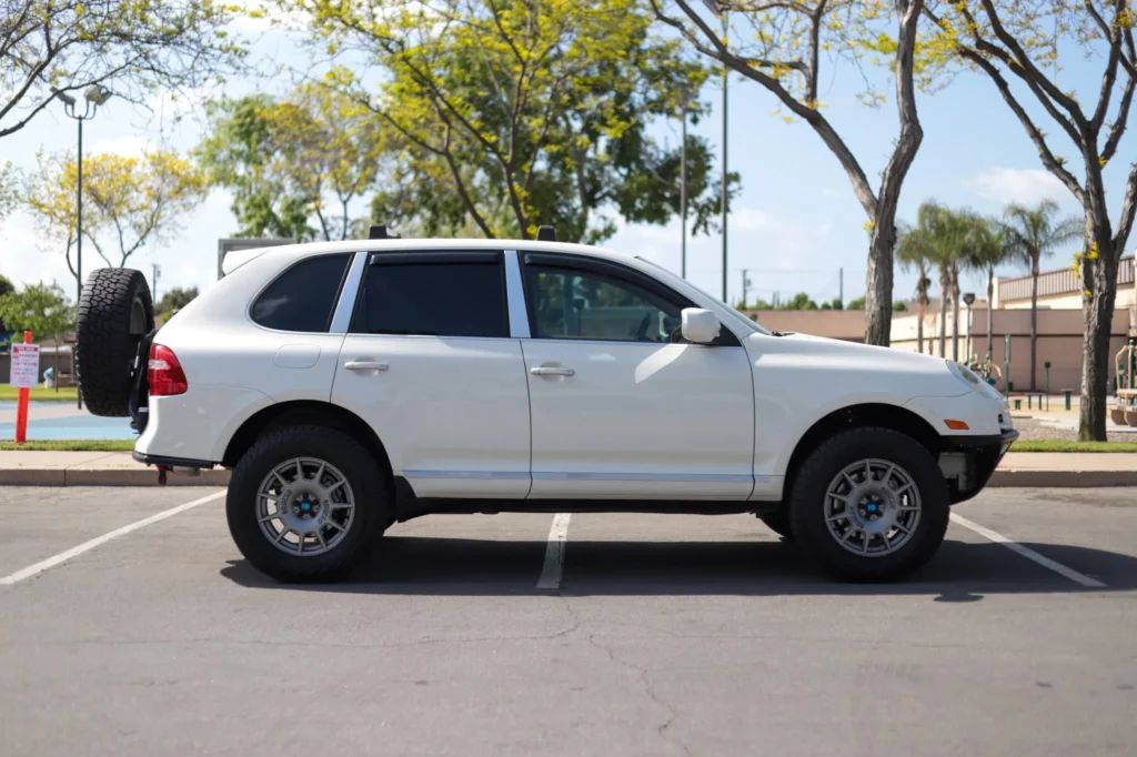 El Porsche Cayenne I está de moda… y con una preparación off-road, aún más 10 Motor16 porsche cayenne s preparado 7 Motor16