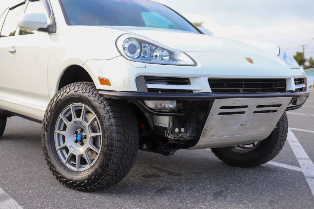 El Porsche Cayenne I está de moda… y con una preparación off-road, aún más 8 Motor16 porsche cayenne s preparado 9 Motor16