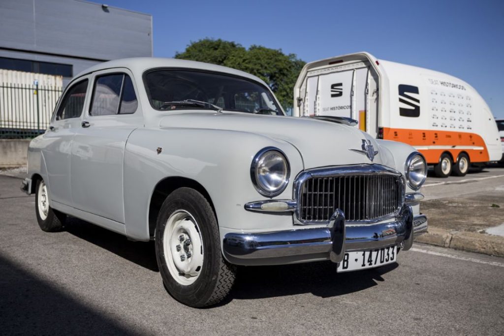 El Seat 1400 y los históricos de la marca, protagonistas en Barcelona 3 Motor16 seat 1400 Montecarlo Motor16