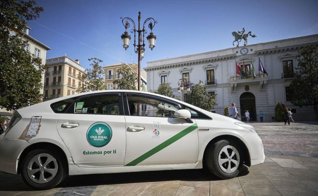 'No te puedes imaginar lo que se han dejado olvidado en mi taxi': palabra de taxista 3 Motor16 aplicación