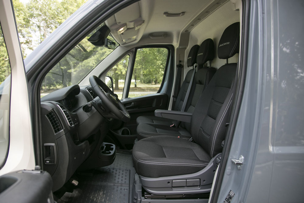 Fiat Professional: Innovación y versatilidad en vehículos comerciales 5 Motor16 02 newducato interiors 60db15cf1f635 Motor16