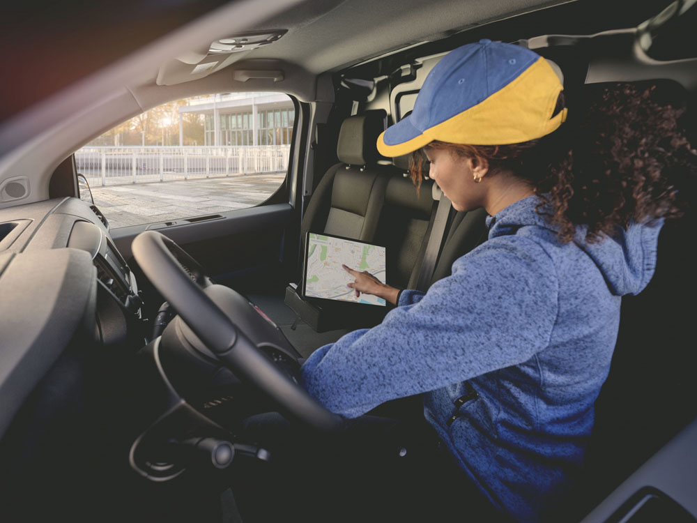 Fiat Professional: Innovación y versatilidad en vehículos comerciales 12 Motor16 20121214 fp scudo interieur 07 61ba09e307505 Motor16