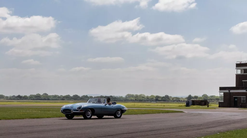 2023 Electrogenic Jaguar E-Type EV. Imagen movimiento.