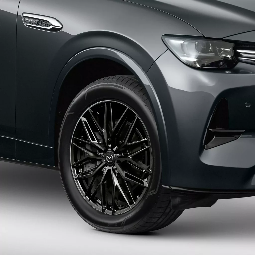 2023 Mazda CX-60 Accesorios. Imagen detalle llanta.