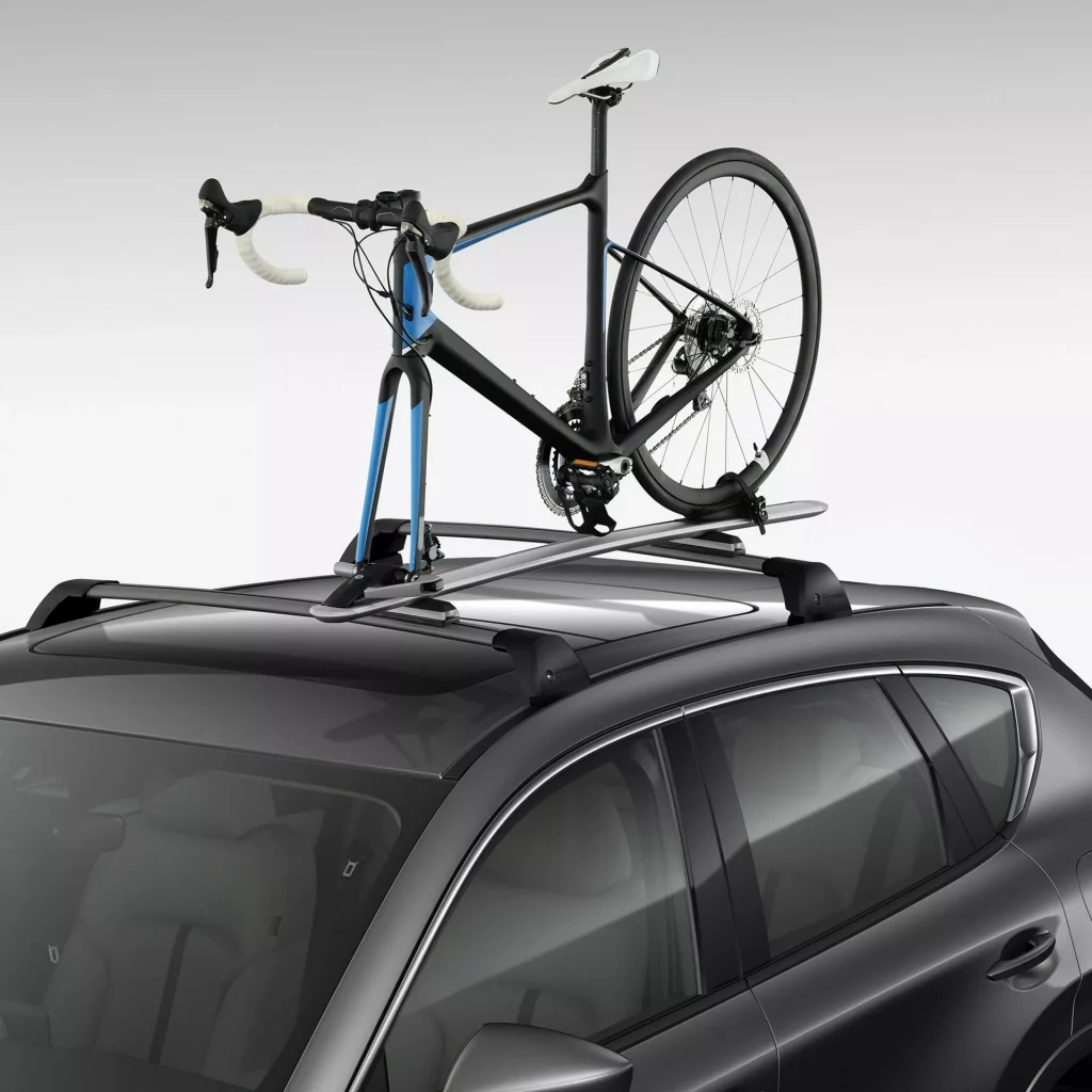 2023 Mazda CX-60 Accesorios. Imagen detalle soporte bicicleta.
