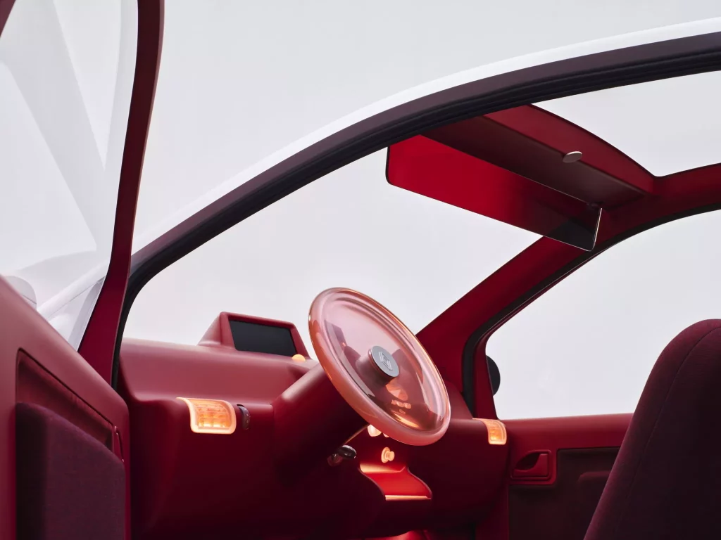 El Renault Twingo se convierte en obra de arte por su 30 aniversario 1 Motor16 2023 Renault Twingo Sabine Marcelis. Imagen interior.