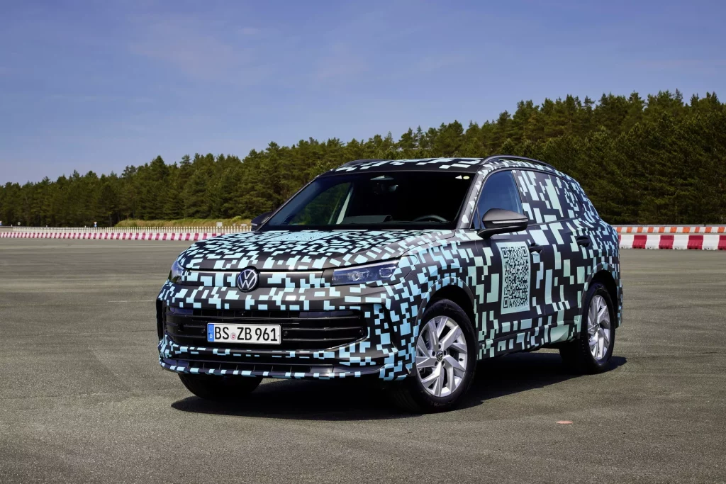 2023 Volkswagen Tiguan camuflado oficial 50 Motor16