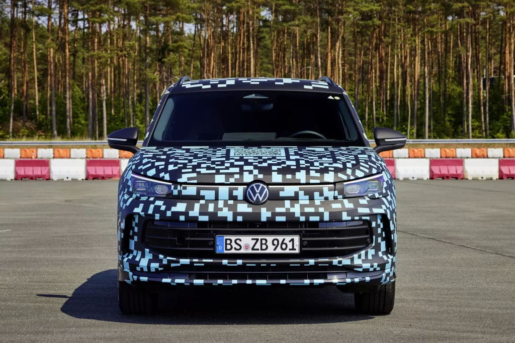 2023 Volkswagen Tiguan camuflado oficial 53 Motor16