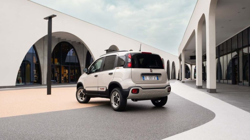 Fiat Panda 4x40º: una edición única por su 40 aniversario 21 Motor16 2023 fiat panda 4x40 18 Motor16