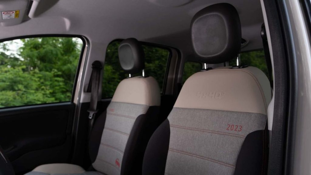 Fiat Panda 4x40º: una edición única por su 40 aniversario 31 Motor16 2023 fiat panda 4x40 28 Motor16