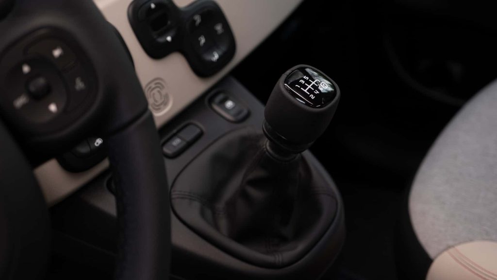 Fiat Panda 4x40º: una edición única por su 40 aniversario 33 Motor16 2023 fiat panda 4x40 30 Motor16